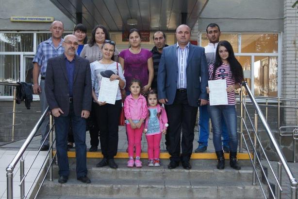 Семьи из Тбилисского района получили свидетельства на соц.выплаты для приобретение жилья